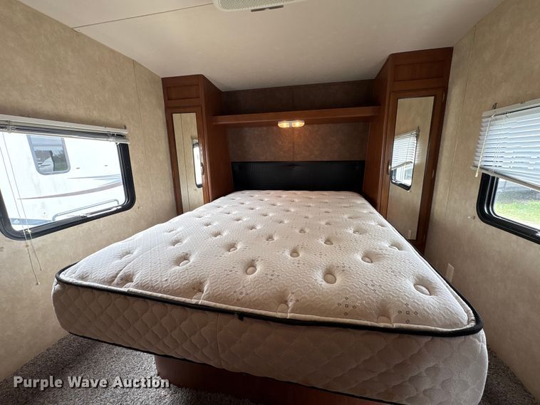 image for item EA7235 2014 Wildwood Forest River camper