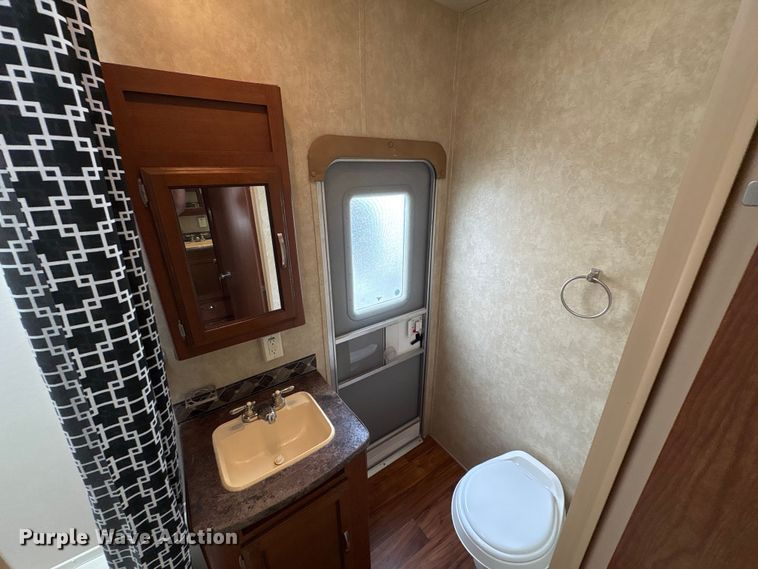 image for item EA7235 2014 Wildwood Forest River camper