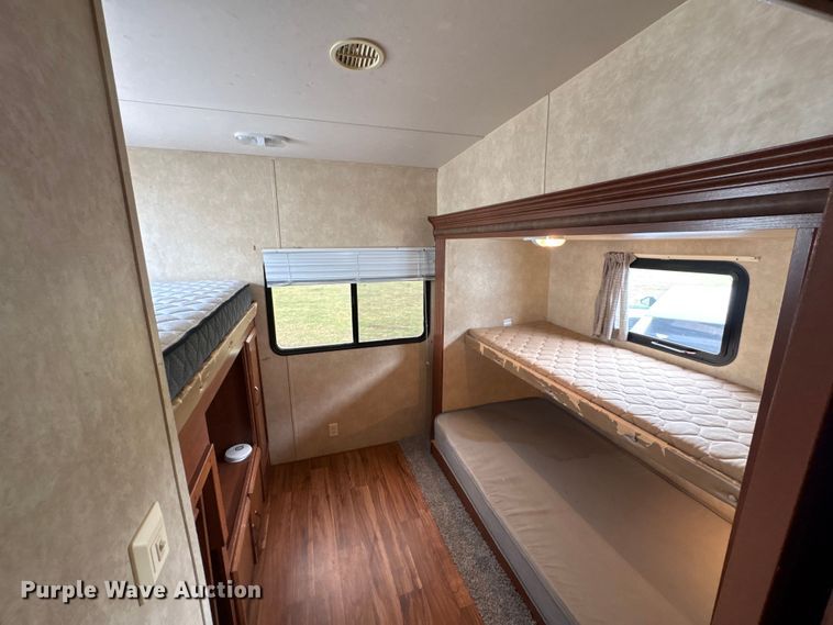 image for item EA7235 2014 Wildwood Forest River camper