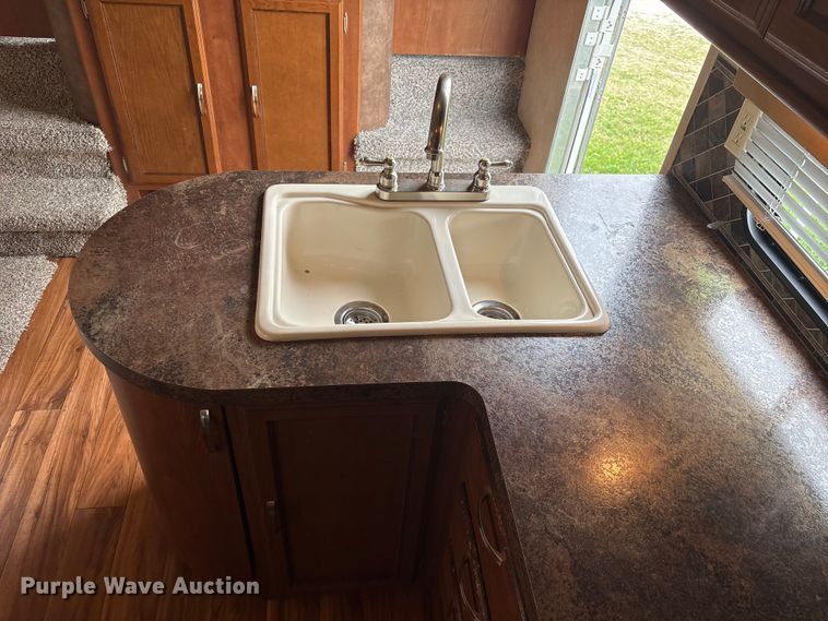 image for item EA7235 2014 Wildwood Forest River camper