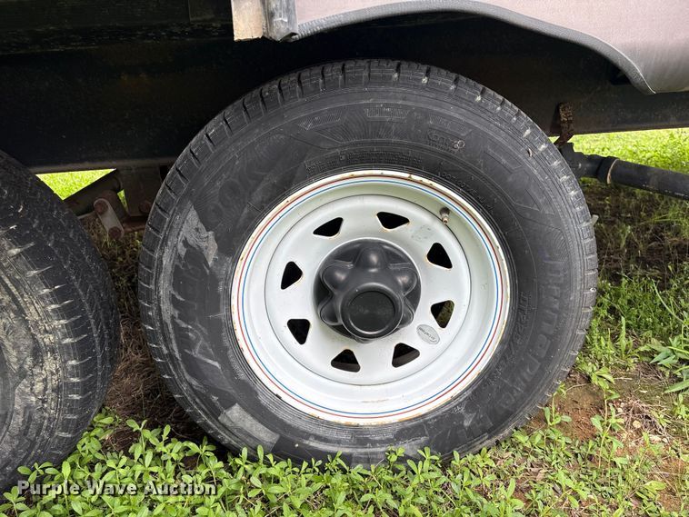 image for item EA7235 2014 Wildwood Forest River camper