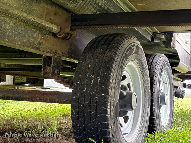 image for item EA7235 2014 Wildwood Forest River camper