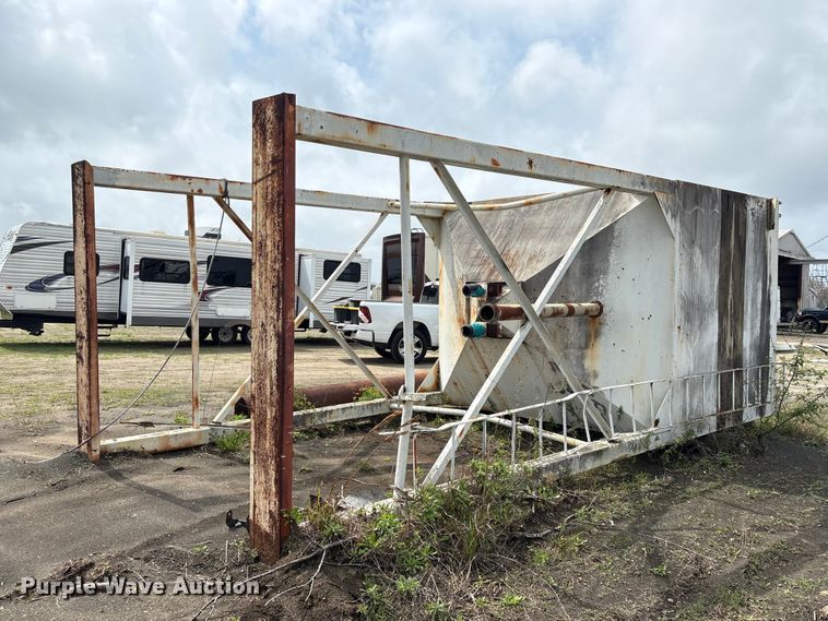 image for item EA7236 Concrete silo