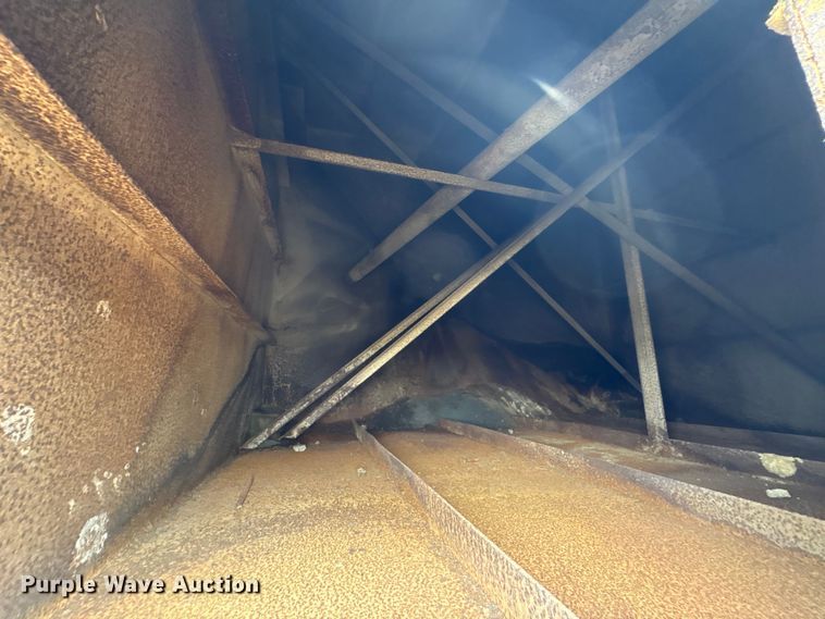 image for item EA7236 Concrete silo