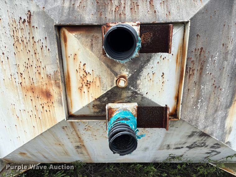 image for item EA7236 Concrete silo