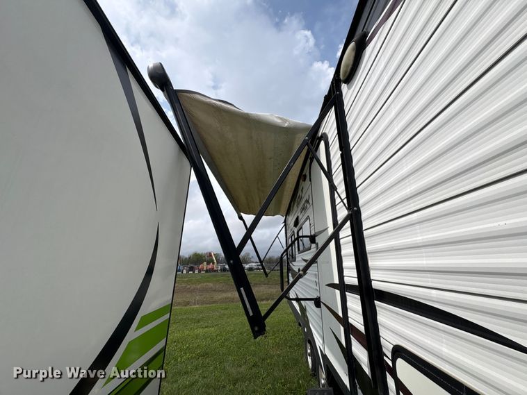 image for item EA7237 2014 Forest River Wolf Pack toy hauler camper