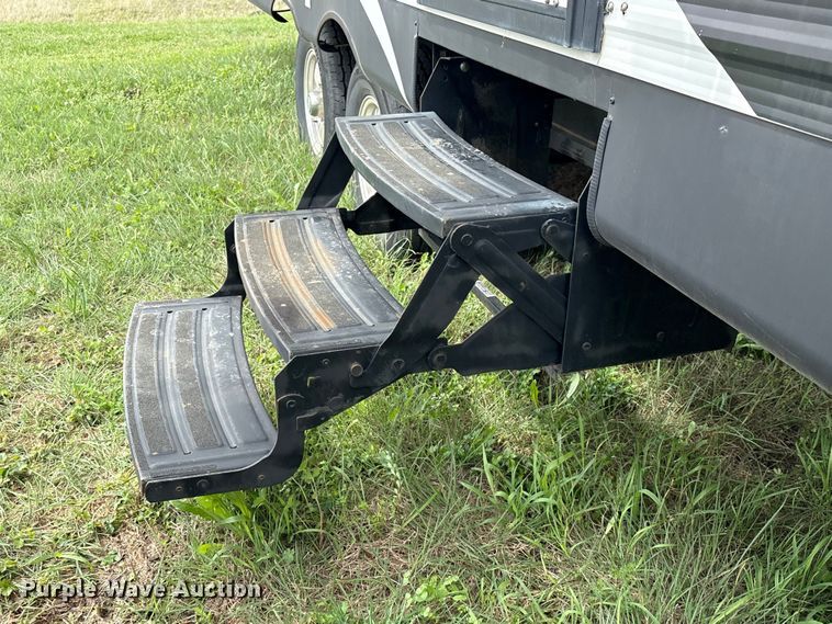 image for item EA7237 2014 Forest River Wolf Pack toy hauler camper