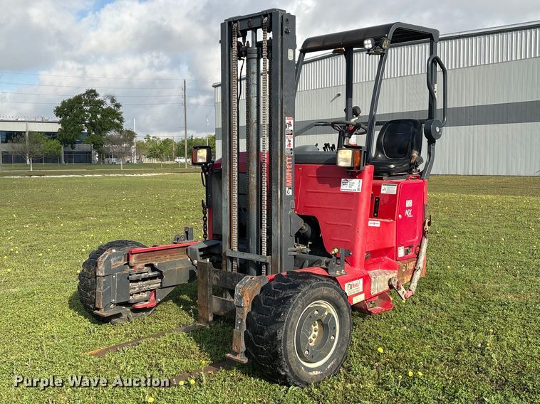 image for item EA7266 2016 Moffett M8 55.4 forklift