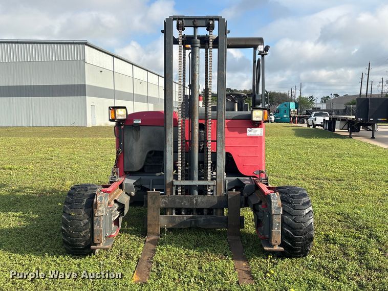 image for item EA7266 2016 Moffett M8 55.4 forklift