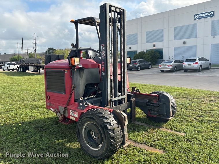 image for item EA7266 2016 Moffett M8 55.4 forklift