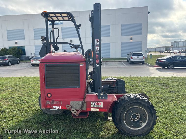 image for item EA7266 2016 Moffett M8 55.4 forklift