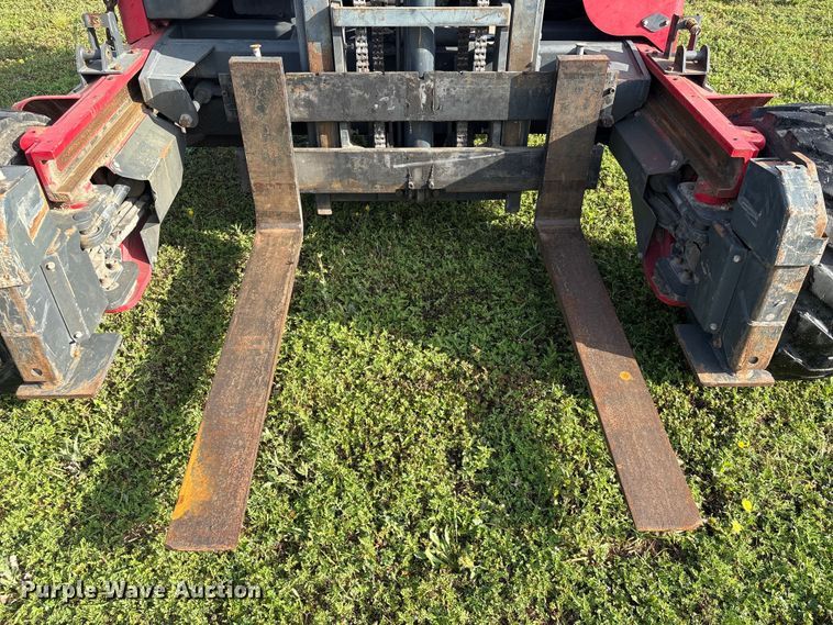 image for item EA7266 2016 Moffett M8 55.4 forklift