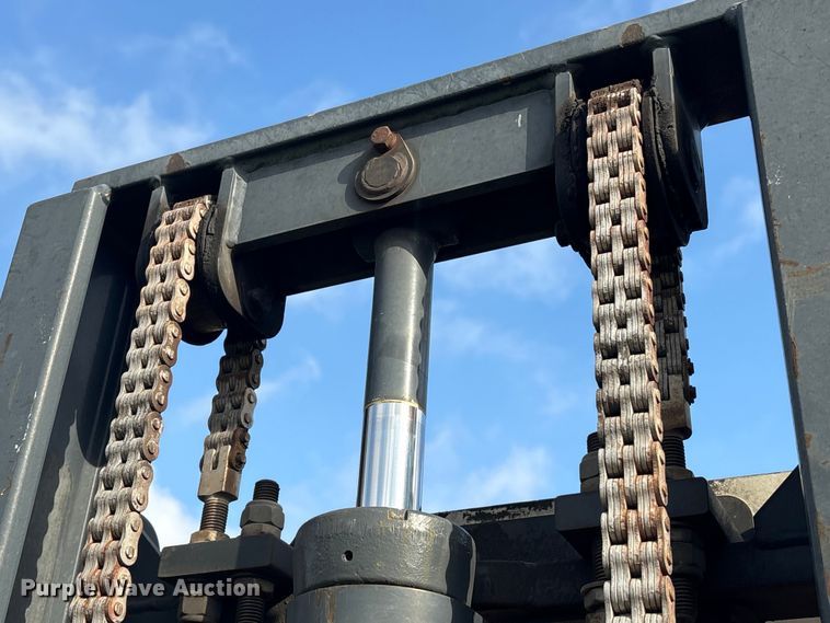 image for item EA7266 2016 Moffett M8 55.4 forklift