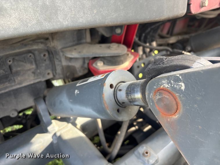 image for item EA7266 2016 Moffett M8 55.4 forklift