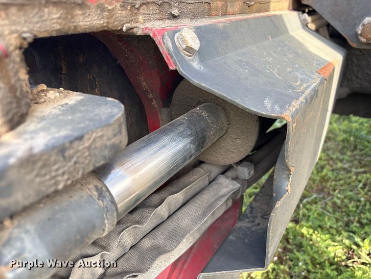 image for item EA7266 2016 Moffett M8 55.4 forklift