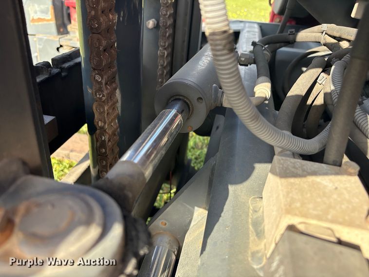 image for item EA7266 2016 Moffett M8 55.4 forklift