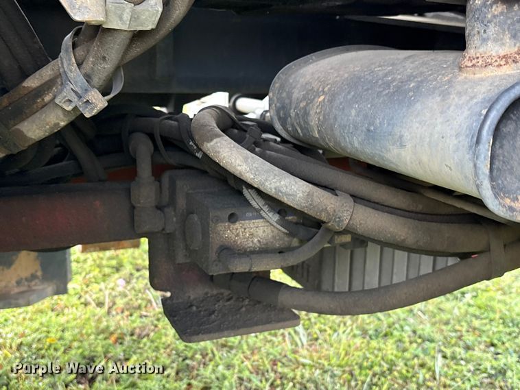 image for item EA7266 2016 Moffett M8 55.4 forklift