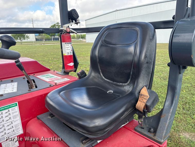 image for item EA7266 2016 Moffett M8 55.4 forklift