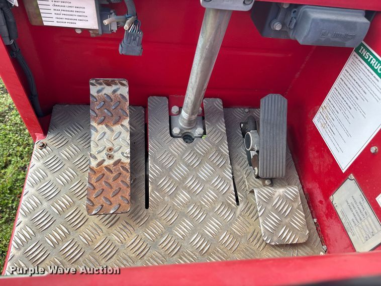 image for item EA7266 2016 Moffett M8 55.4 forklift