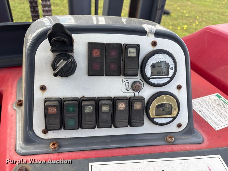 image for item EA7266 2016 Moffett M8 55.4 forklift