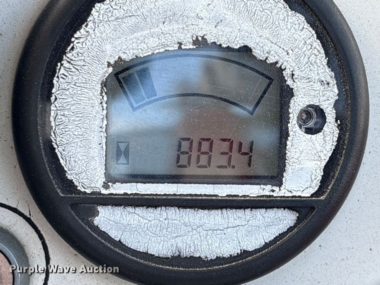 image for item EA7266 2016 Moffett M8 55.4 forklift