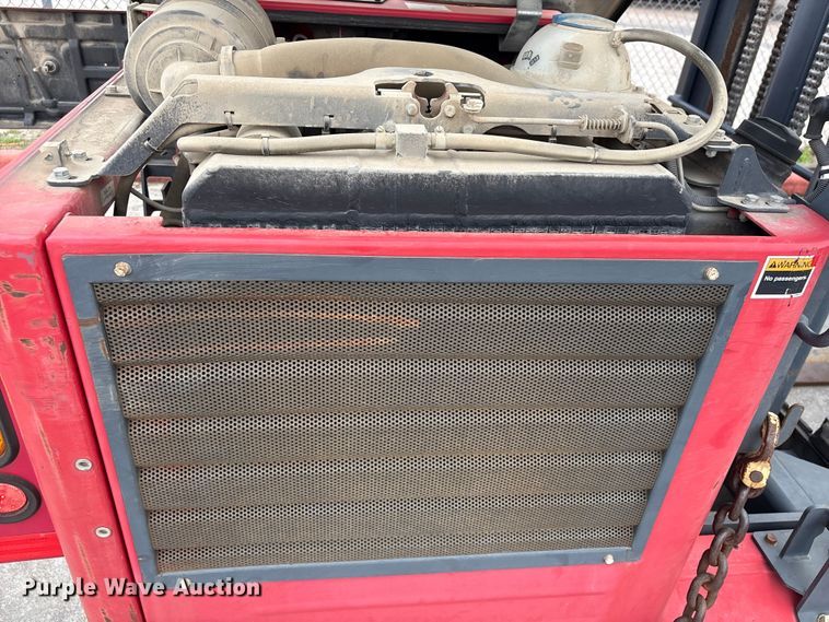 image for item EA7266 2016 Moffett M8 55.4 forklift