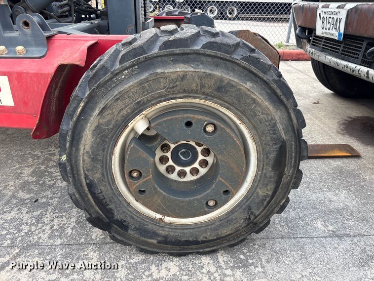 image for item EA7266 2016 Moffett M8 55.4 forklift