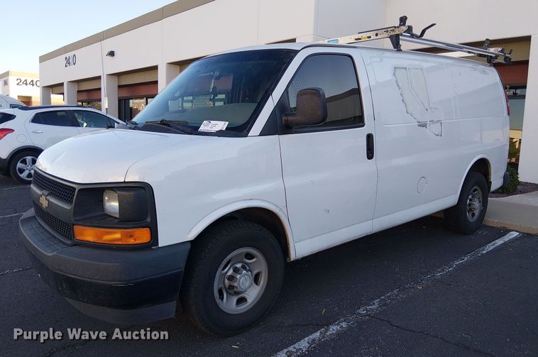 image for item EC1306 2017 Chevrolet Express 2500 van