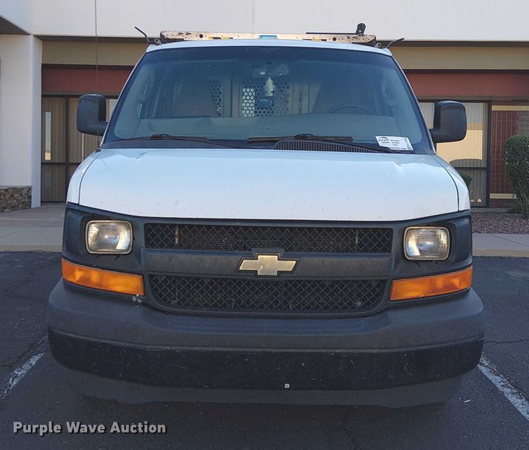 image for item EC1306 2017 Chevrolet Express 2500 van