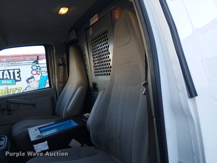 image for item EC1306 2017 Chevrolet Express 2500 van