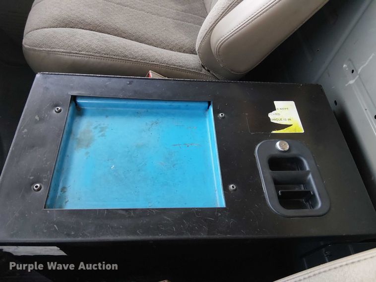 image for item EC1306 2017 Chevrolet Express 2500 van