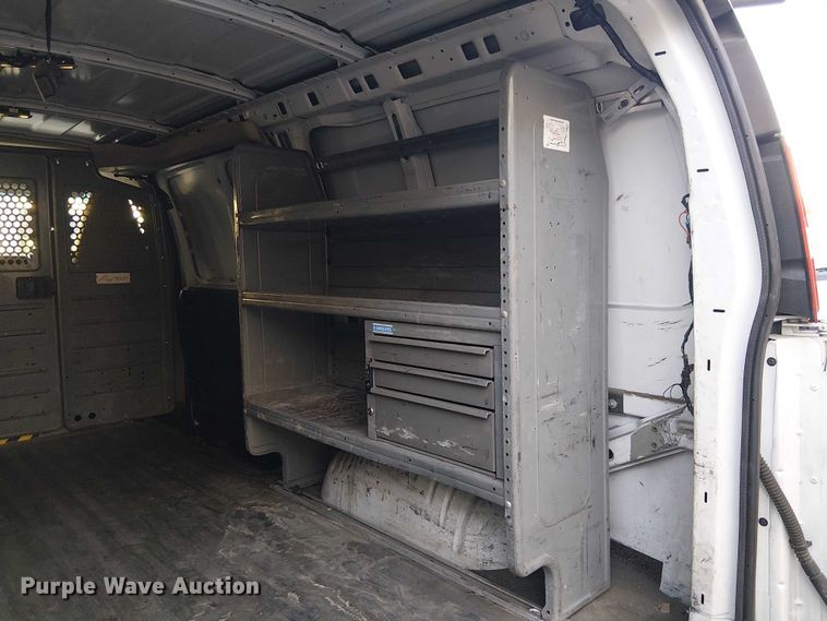 image for item EC1306 2017 Chevrolet Express 2500 van