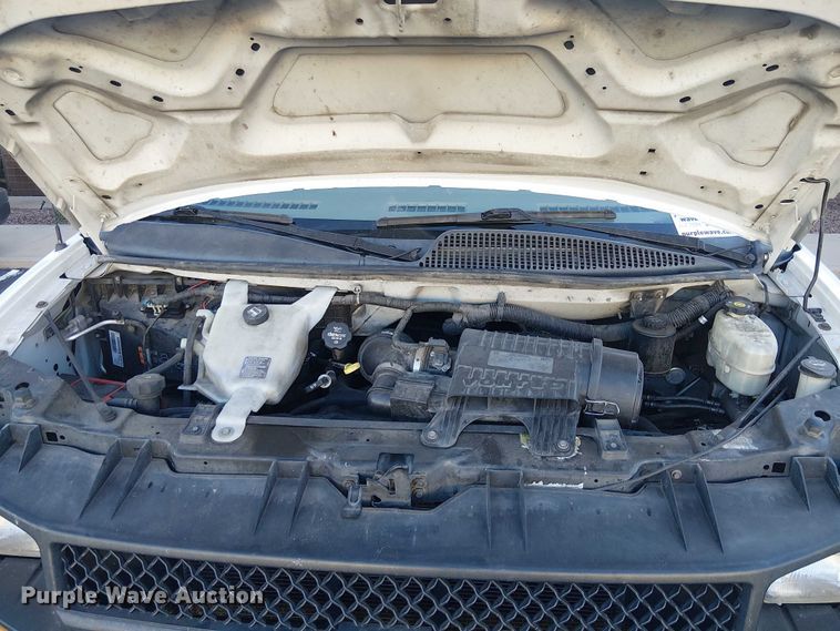 image for item EC1306 2017 Chevrolet Express 2500 van