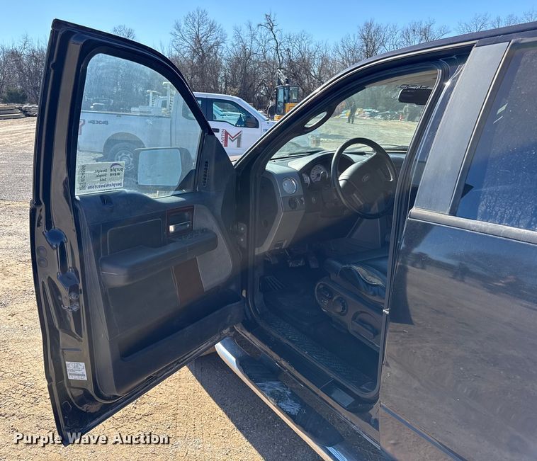 image for item EC4556 2007 Ford F150 Ext. Cab pickup truck