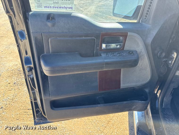 image for item EC4556 2007 Ford F150 Ext. Cab pickup truck