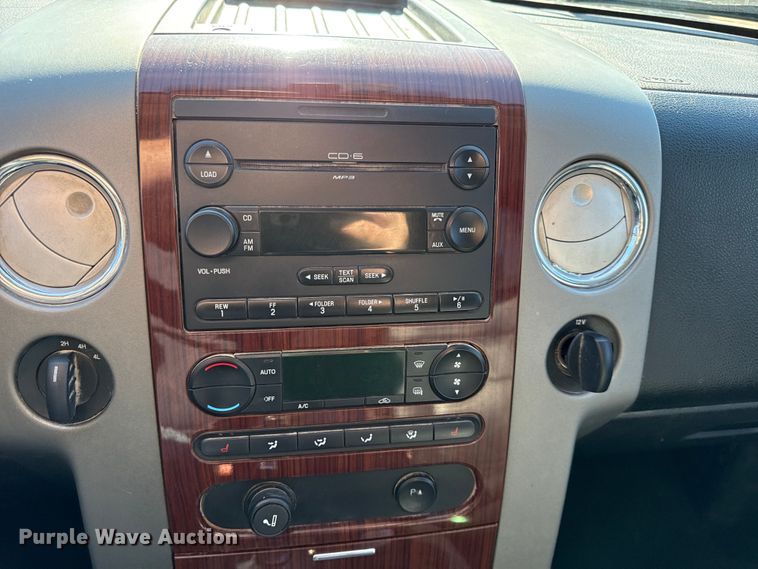 image for item EC4556 2007 Ford F150 Ext. Cab pickup truck