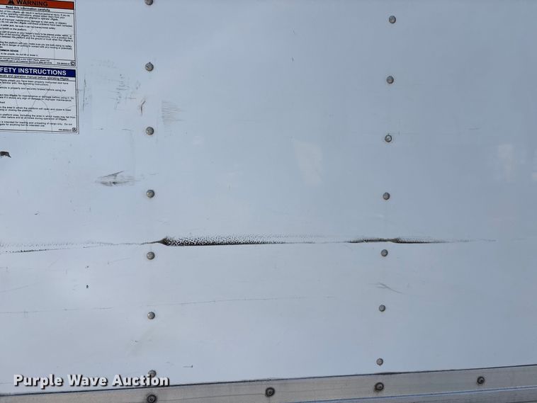 image for item EC8280 2017 Isuzu NRR box truck