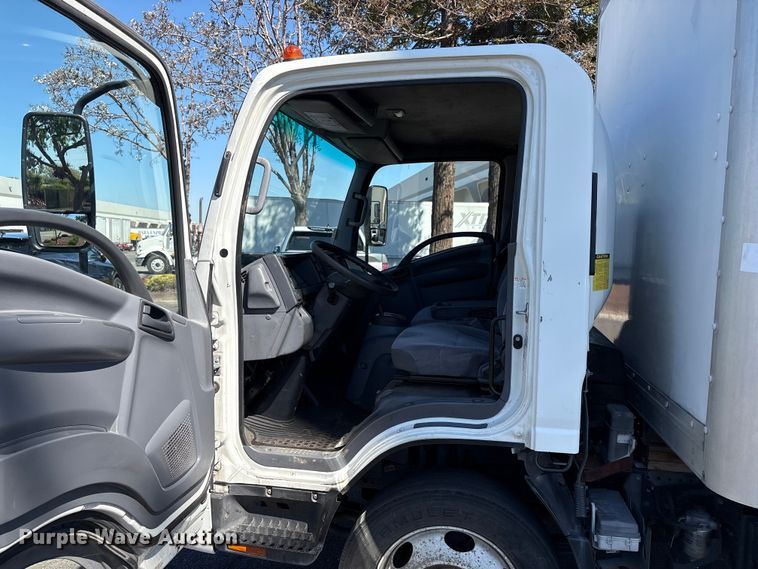 image for item EC8280 2017 Isuzu NRR box truck