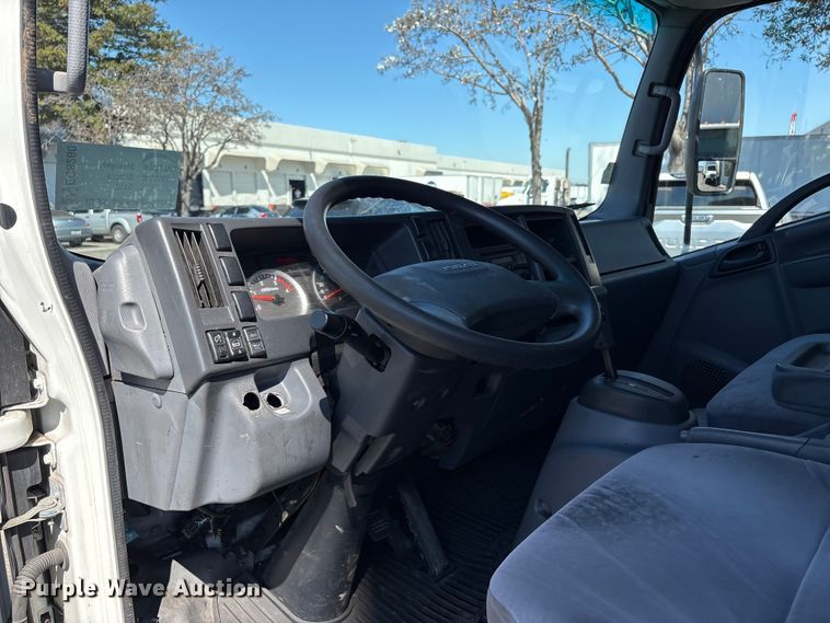 image for item EC8280 2017 Isuzu NRR box truck