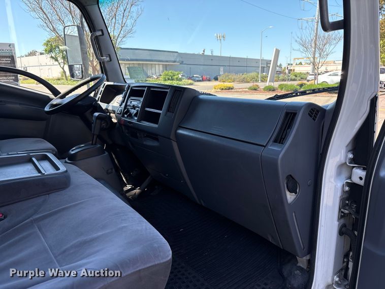 image for item EC8280 2017 Isuzu NRR box truck