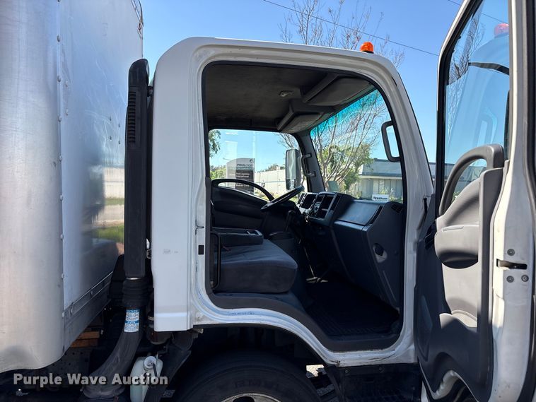 image for item EC8280 2017 Isuzu NRR box truck