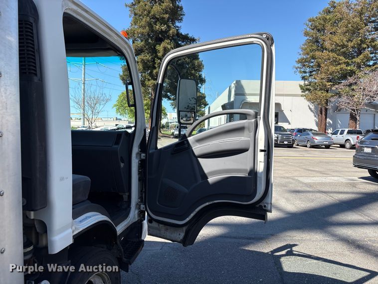 image for item EC8280 2017 Isuzu NRR box truck