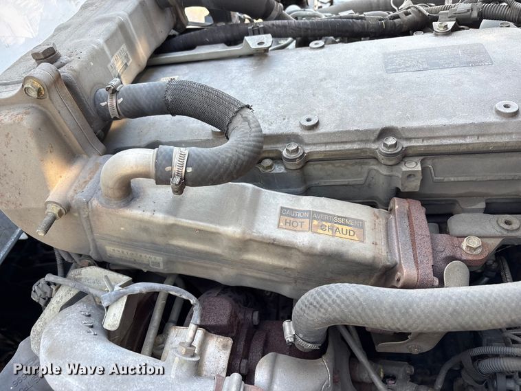 image for item EC8280 2017 Isuzu NRR box truck