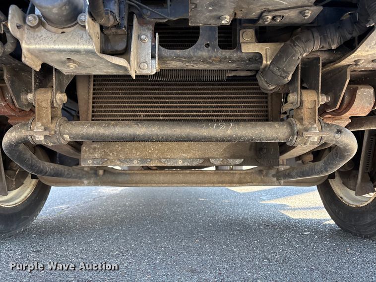 image for item EC8280 2017 Isuzu NRR box truck