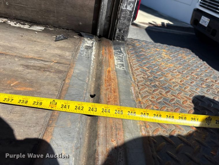 image for item EC8280 2017 Isuzu NRR box truck