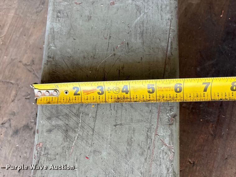 image for item EC8280 2017 Isuzu NRR box truck