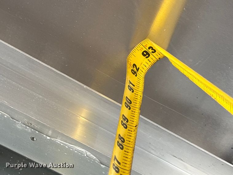 image for item EC8280 2017 Isuzu NRR box truck