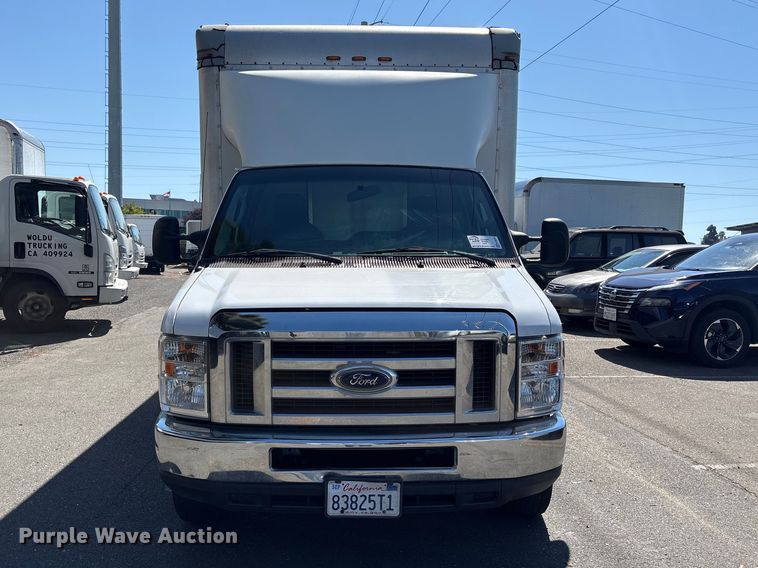 image for item EC8281 2017 Ford E450 box truck