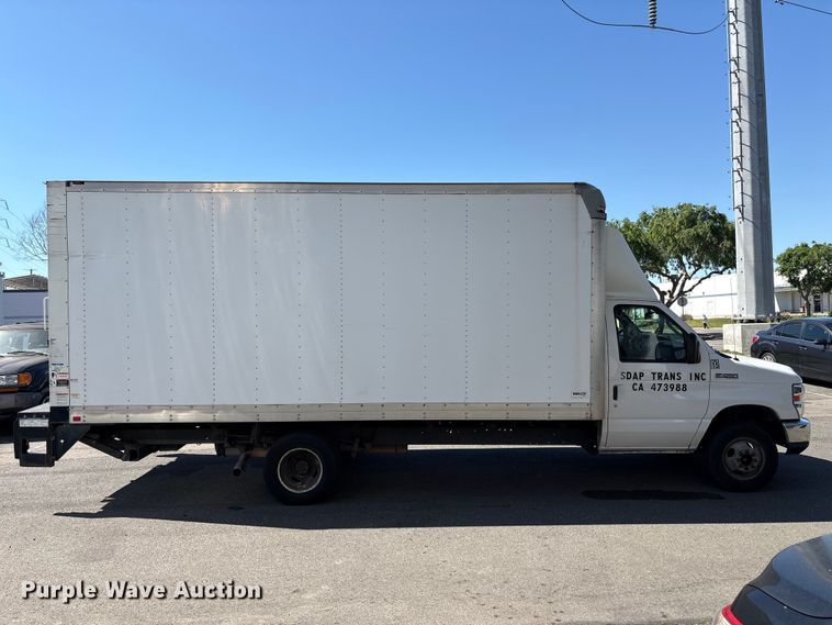 image for item EC8281 2017 Ford E450 box truck