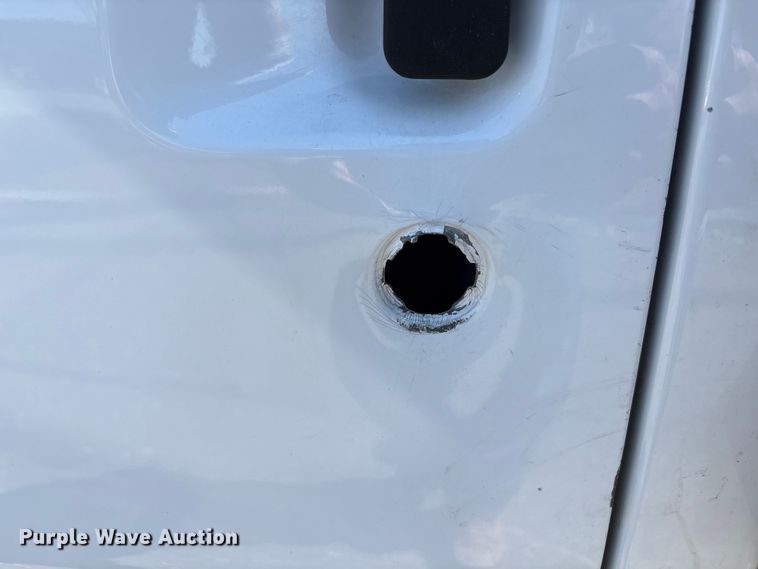 image for item EC8281 2017 Ford E450 box truck